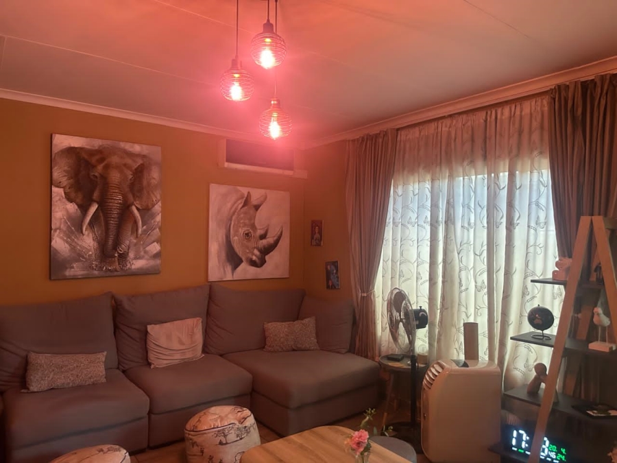 5 Bedroom Property for Sale in Waterval East North West